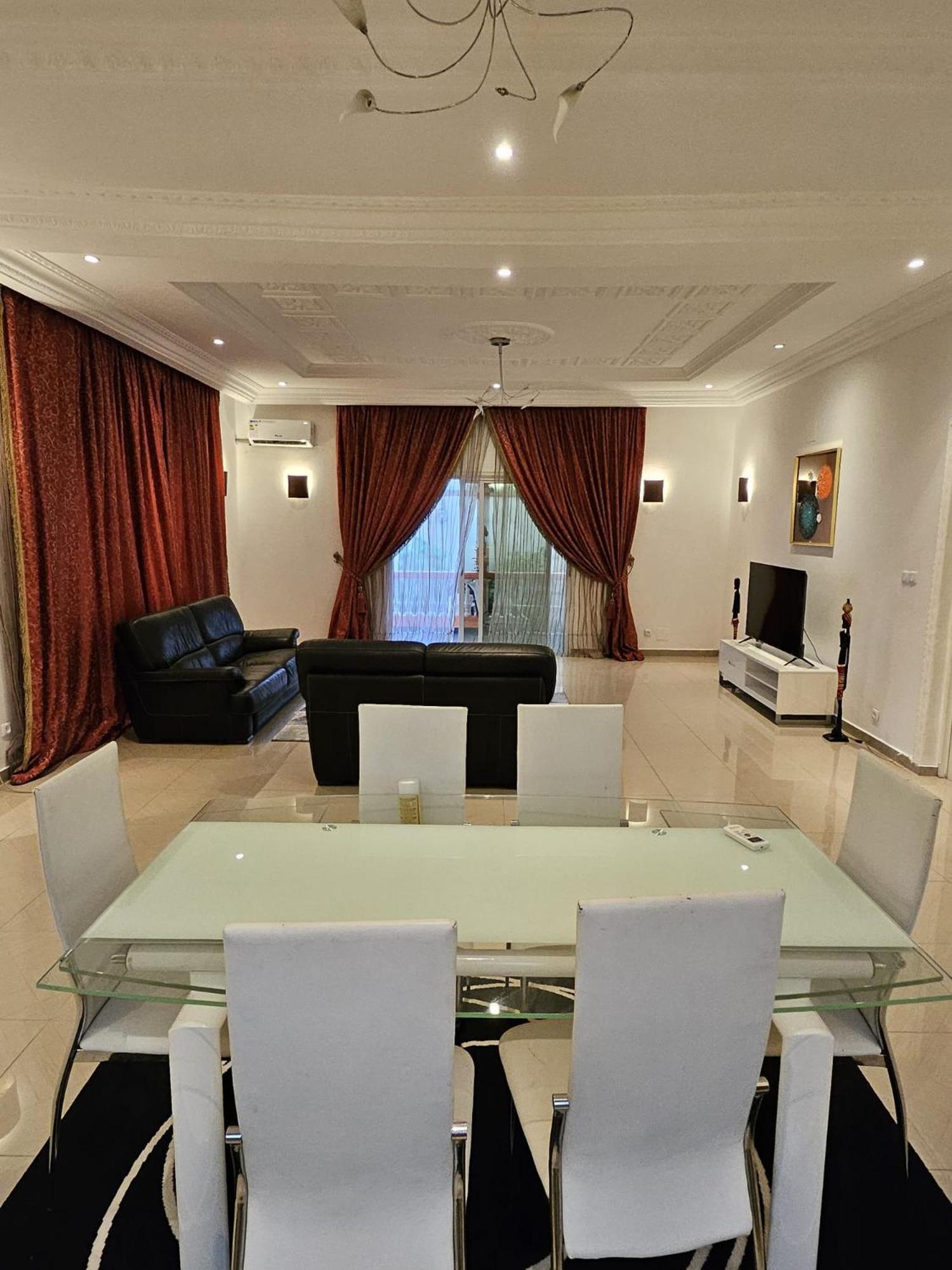 Octave'S Apt Pointe Noire Zewnętrze zdjęcie